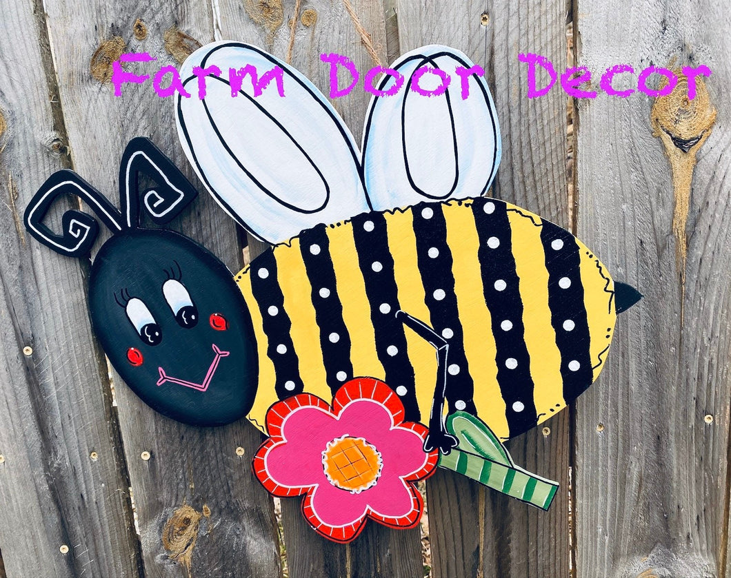 Spring bee, bee door hanger, bee decor, spring door hanger, summer door hanger